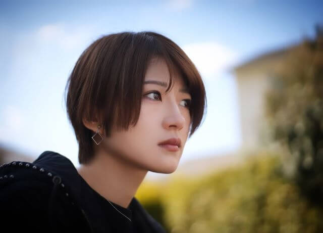 分け目を変えるのは難しい…でも可能性は無限大！新しい自分に出会うかも？若月佑美の前髪ストーリー