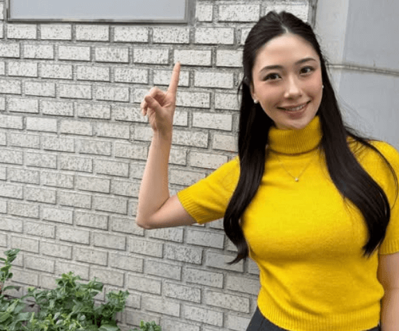 「稀に見る美人さんですね」吉本興業の美女アナウンサー、”吉本の前”で見せた美ショットが美麗すぎと話題に！「いつ見ても綺麗だなぁ…」