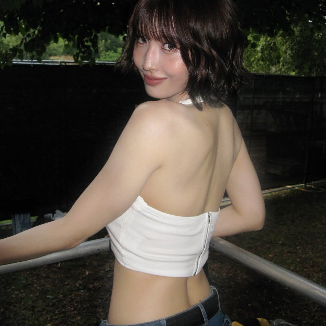 TWICEのモモ、布面積少ない衣装で神ボディを披露しファン悶絶「これは参りました」「かわいすぎ天使」