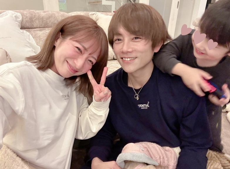 🌈辻希美、不思議な夕飯を明かす😂「お鍋〜にメンチカツ〜に...」家族ショットにも注目💖