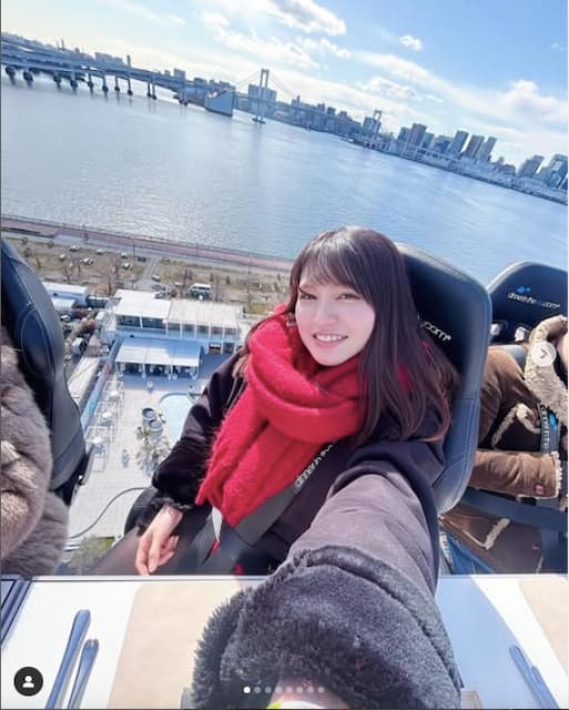 元HKT48の神志那結衣がまさかの場所で食事体験！？