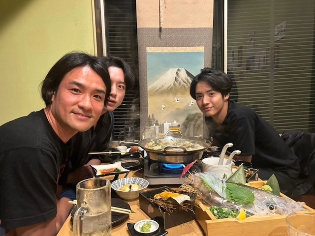 「イケメン3人！」赤楚衛二ら超豪華3ショットが話題に