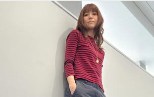 hitomi、長丁場の仕事後は“癒しの一杯”「レモンサワーがうまいんだなっ！」