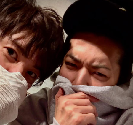 増田貴久、後輩・松本幸大との仲良し2ショット公開！「シメの後にさらに2品！？」