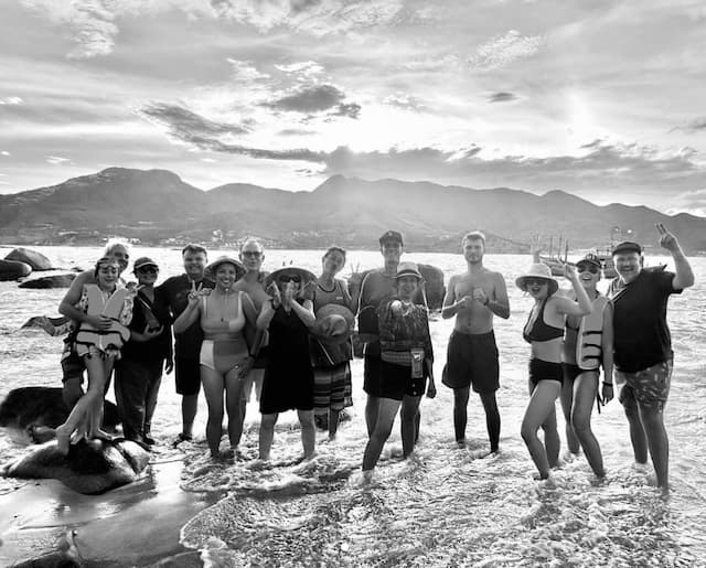 窪塚洋介 ベトナムでの結婚パーティー出席の写真が「エモい！」と話題に！