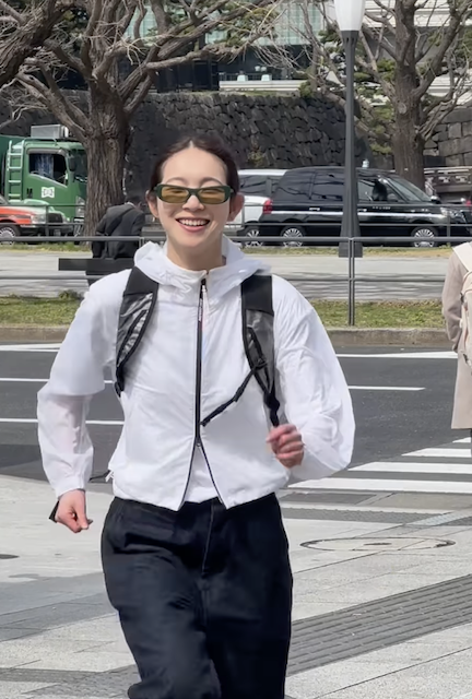 在原みゆ紀が韓国サロモンの服を着用し街散歩！コメントでは「きれい」との声が