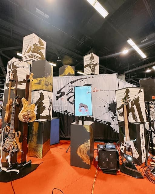 MINA、自身のブースを公開！