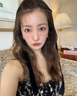 板野友美 唇ぷっくり 念願の〇〇購入を報告 最新ショットに「可愛すぎ…」の声