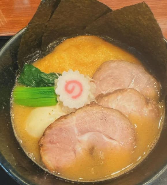 西村健太朗　移転が残念だが、、「魚介の旨味たっぷりのスープと自家製麺が絶品」