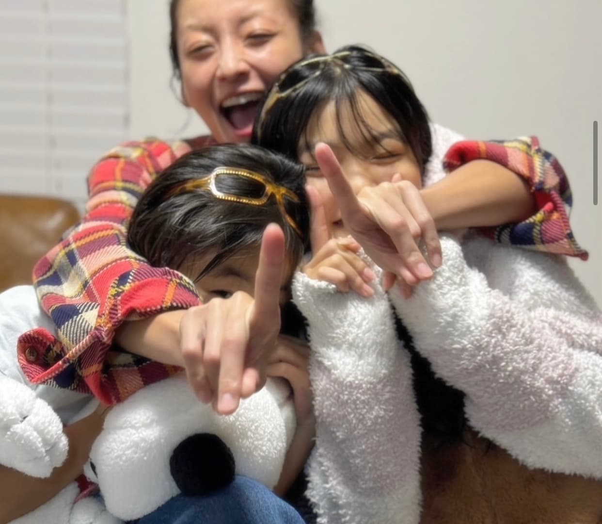 西山茉希 「イイ歳【 11歳】にしようね🌈🌼🌱」娘の大切な記念日を祝福