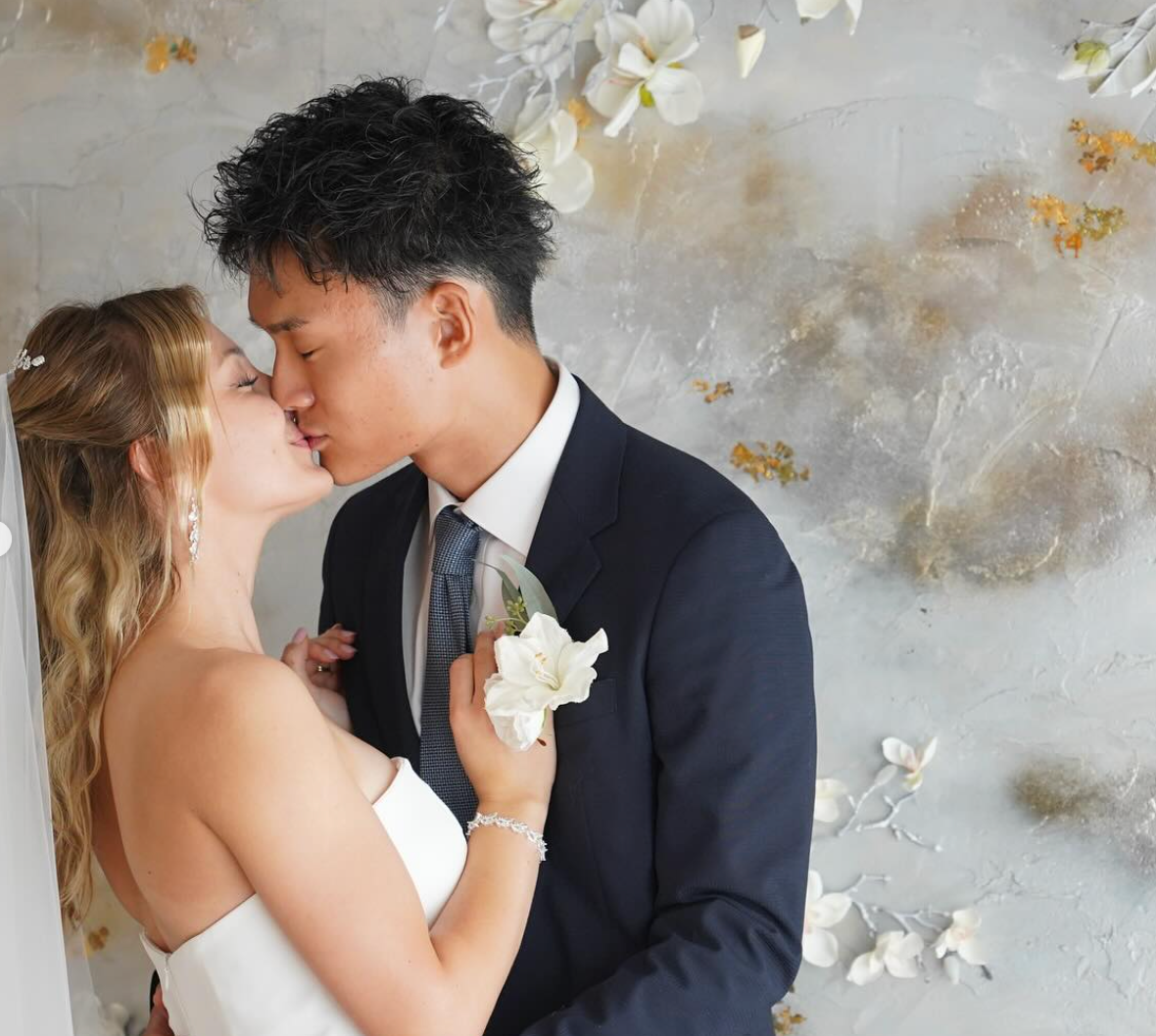 五輪金メダリスト、外国人金髪美女との電撃結婚！ファンから祝福の声