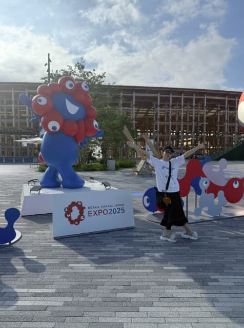 「朝一で万博会場に到着」女子ゲーマー・倉持由香が万博会場へ到着！