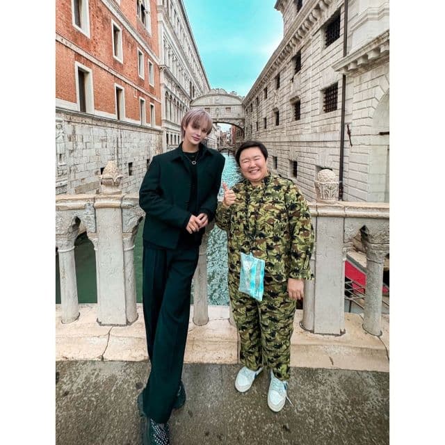 「やすこちゃんの変身ぶりは、最高〜」𝐌𝐚𝐭𝐭 𝐑𝐨𝐬𝐞、ヴェネツィア旅でやす子にMatt流メイクアップ！？