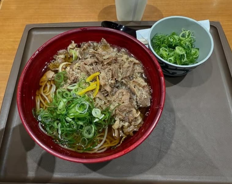 「麺少なめ」がいい…！クロちゃんが公開した朝ごはんにちょうどいい○○が話題に！