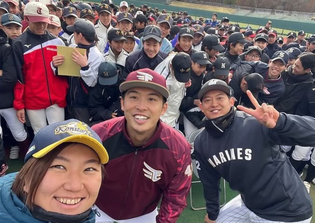 プレミア12代表・佐藤都志也が地元の野球イベントのお手伝い！