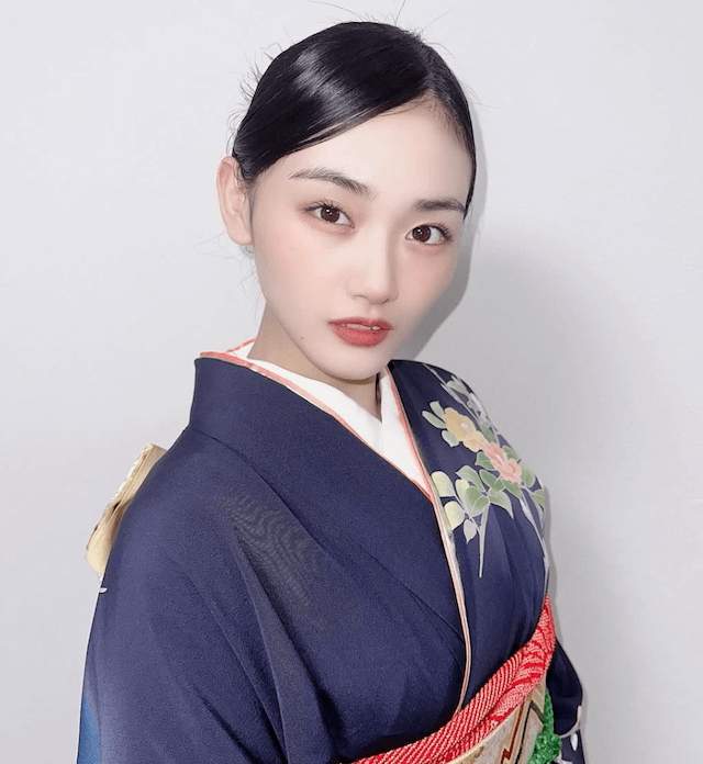 櫻坂46・山﨑天が振袖姿を披露「これからも精進してまいります！」