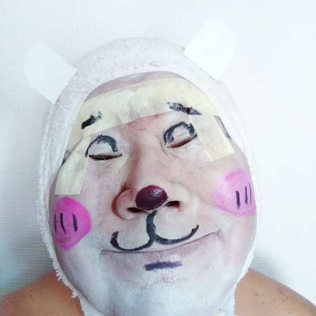 石塚英彦が『ちいかわ』に⁉小さくてかわいいならぬ「大きくてかわいい」と話題！