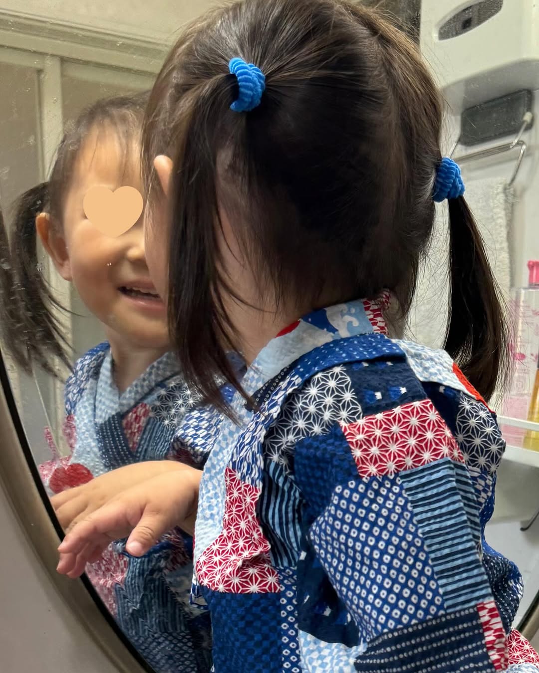 北斗晶、孫の髪を結んであげると大喜びする姿が「尊すぎる」と話題に