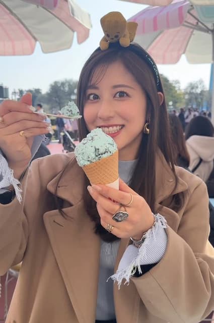 「つめたっっ！ってなった」元乃木坂46・斎藤千春アナ、ディズニーで“冬のアイス”を堪能
