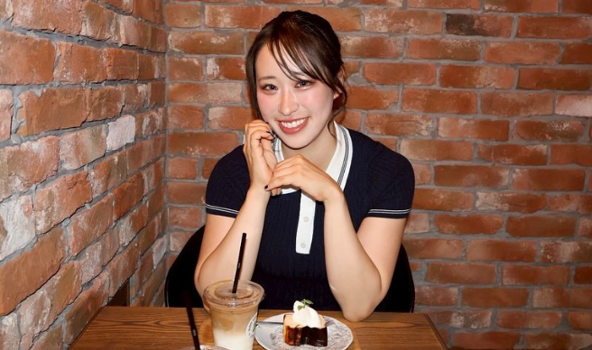 「今日も可愛過ぎます」美女競輪選手、タレントからポーズ指導！？"訓練ショット＆仲良しフォト"にファンヒーリング状態