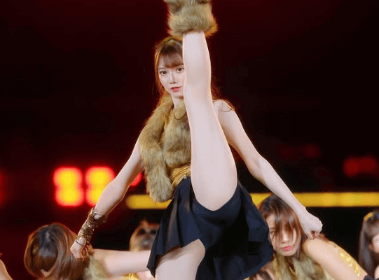 「なんでこんなに可愛いの」元プロ野球のチア、台湾デビュー！”1の時ポーズ”のヴィーナスショットにファン歓喜！