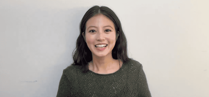 人気女優がフォロワー10万人突破の動画を投稿