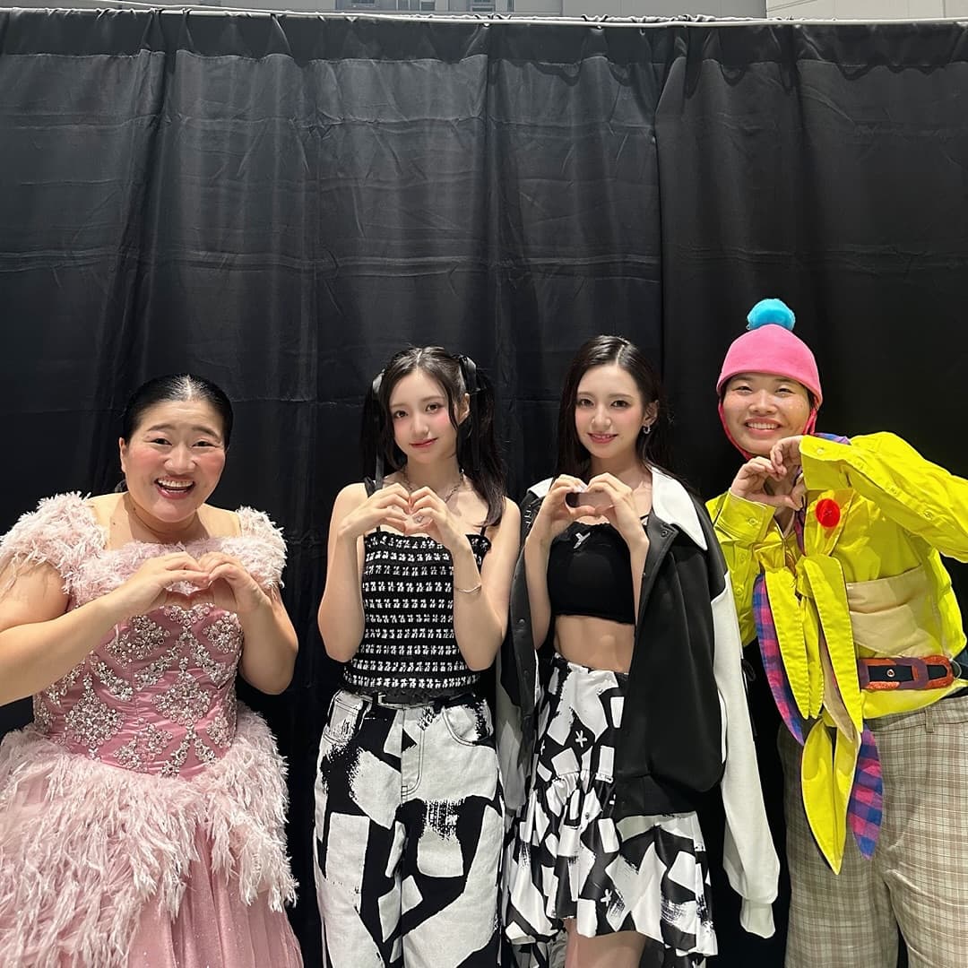 ガンバレルーヤがK -popアイドルとの写真を公開