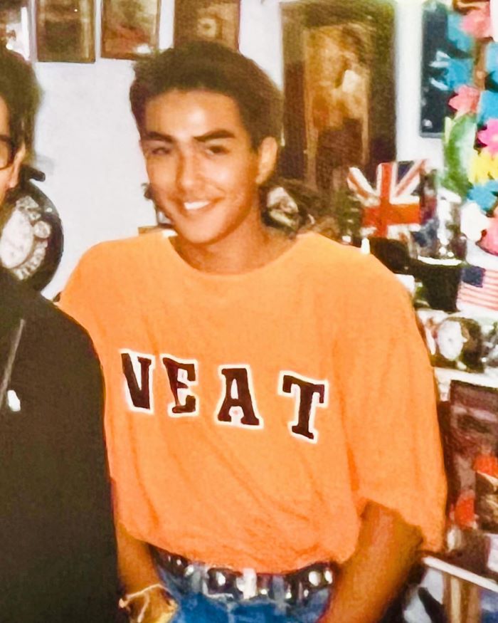 「イケオジ界の重鎮にも可愛い時代が…」あの大物俳優が青年時代の秘蔵写真を公開！