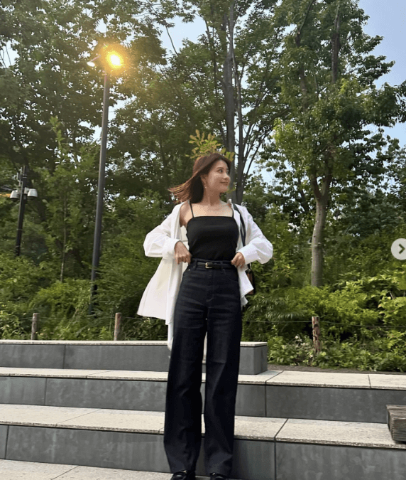 郡司恭子、デニム愛を語る！Audireとのコラボデニム発売開始