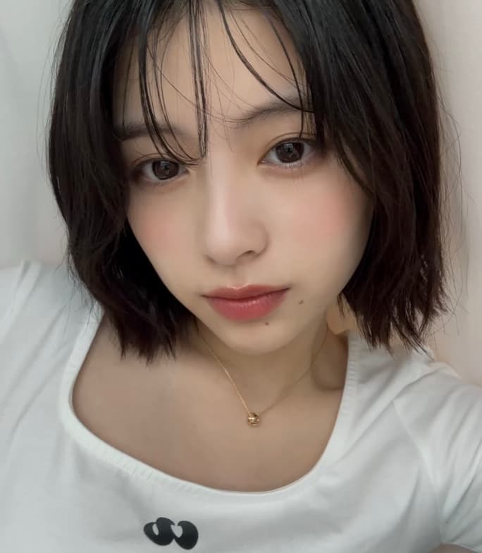 「でぐまゆ尊い」出口夏希、仲良しな横田真悠がプロデュースするブランドの服を着用した姿を公開！