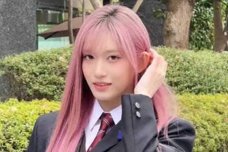 「ピンク髪似合う」IVE・イソ、最新曲のオフショット動画が話題に