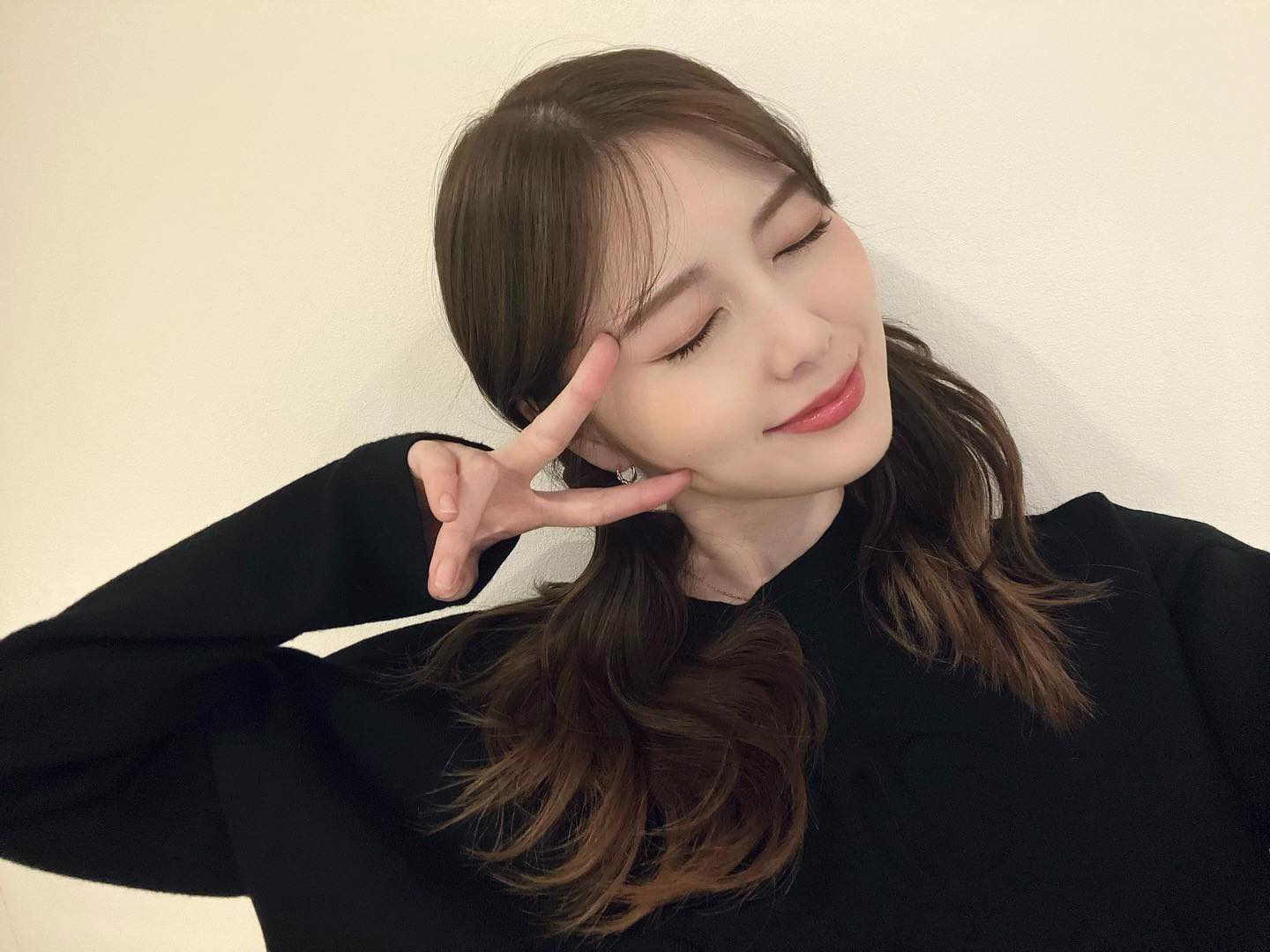 白石麻衣 ツインテール姿披露「ヤバい」「世界1カワイイ」と絶賛の声