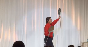 「福岡で大盛り上がり」友近、“ピザを囲む会”が笑いと感動の渦に