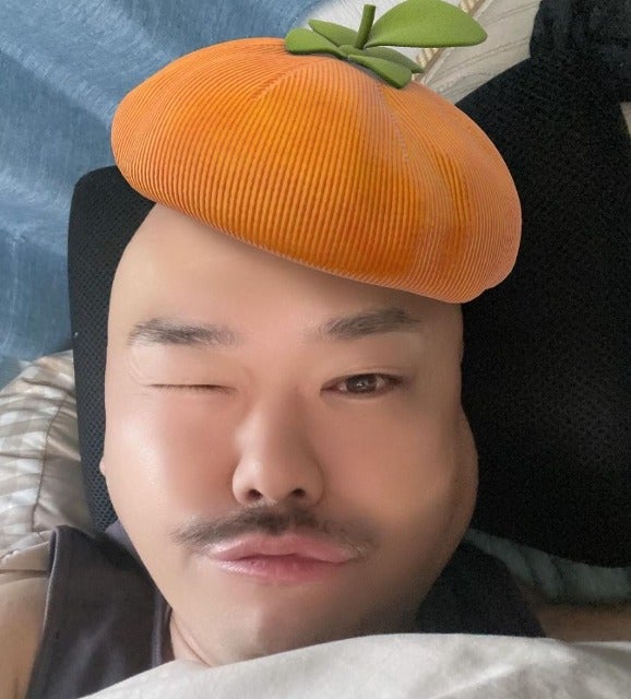 安田大サーカスのクロちゃんが今朝はカキでおはよう投稿！