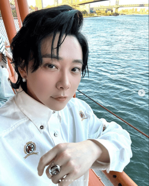 「王子様すぎる」ミセス・大森元貴、クルーザーでの自撮りショット公開！