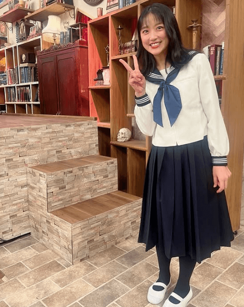 「セーラー服姿可愛すぎます！」美女アナウンサー(38)、”制服姿のときめきショット”を披露！ファン青春モードに突入！
