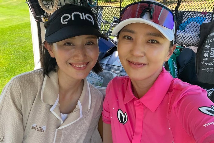 橋本マナミ、北海道でプロアマ共演の豪華なチャリティゴルフに参加、思わぬ出会いもあったり…