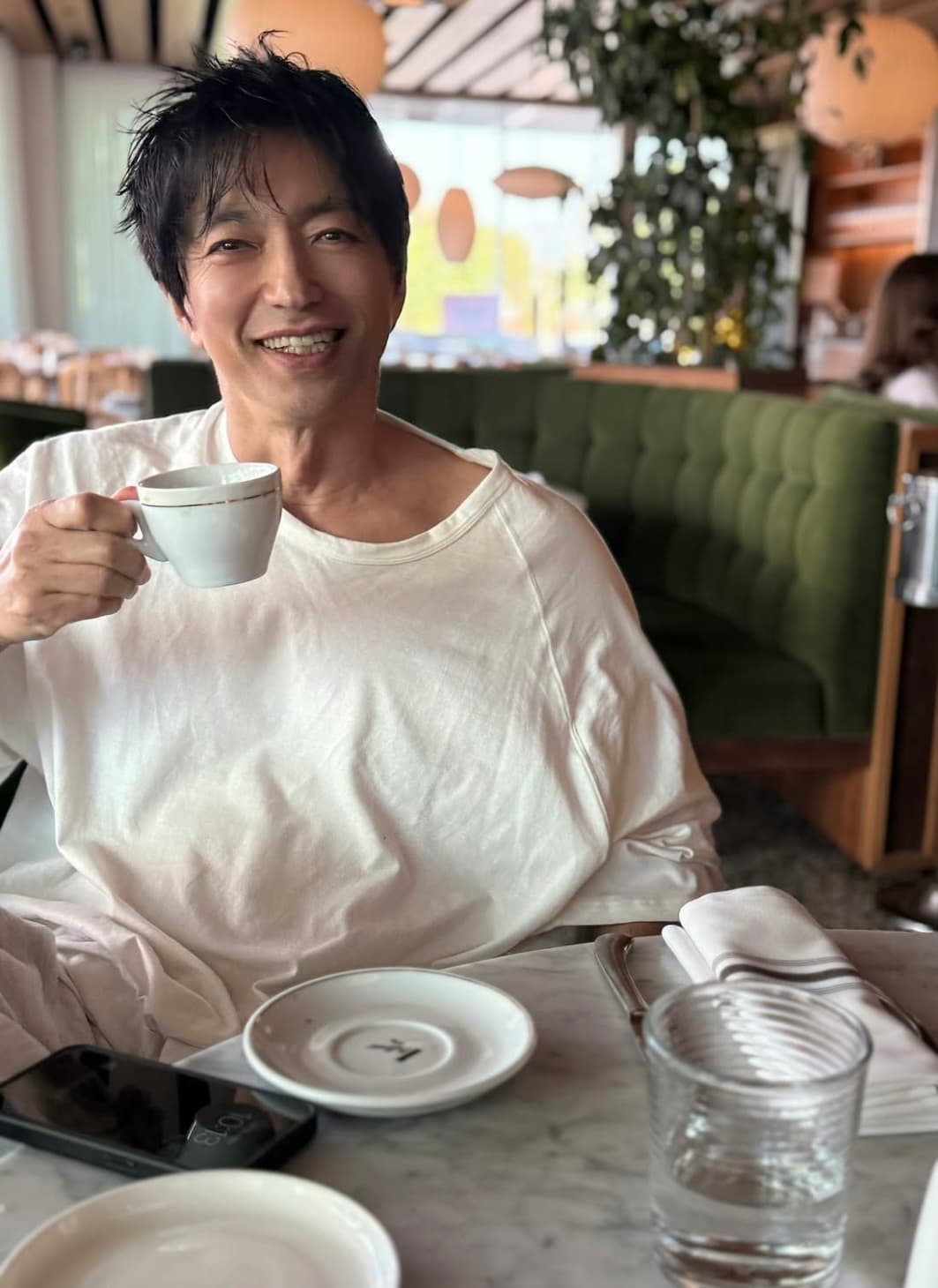 「今日も眼福♡」大沢たかお、爽やかすぎる笑顔ショットにファン悶絶！