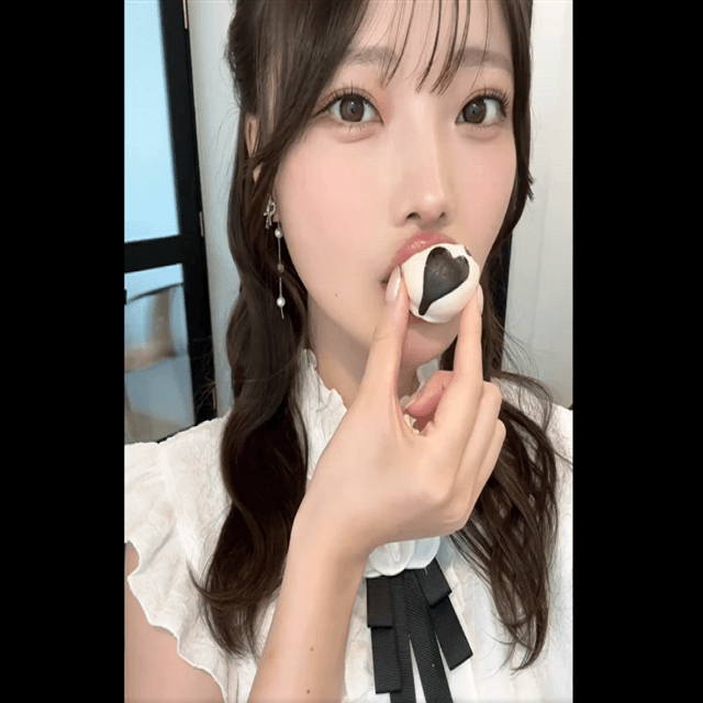 新谷姫加のスイーツムービー！くりんとした瞳・涙袋、美の結晶体にファンは見惚れるばかり
