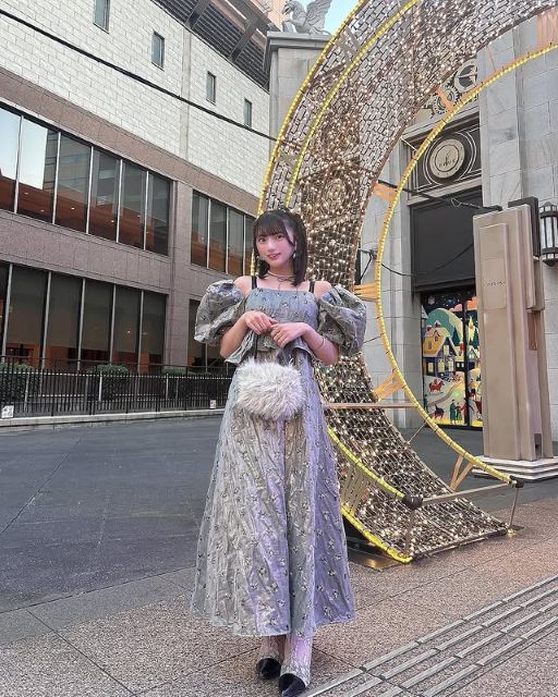 #Mooove!リーダー・姫野ひなの、事務所大忘年会の「キラキラでとびきりゴージャスなドレス」が美しすぎると話題！