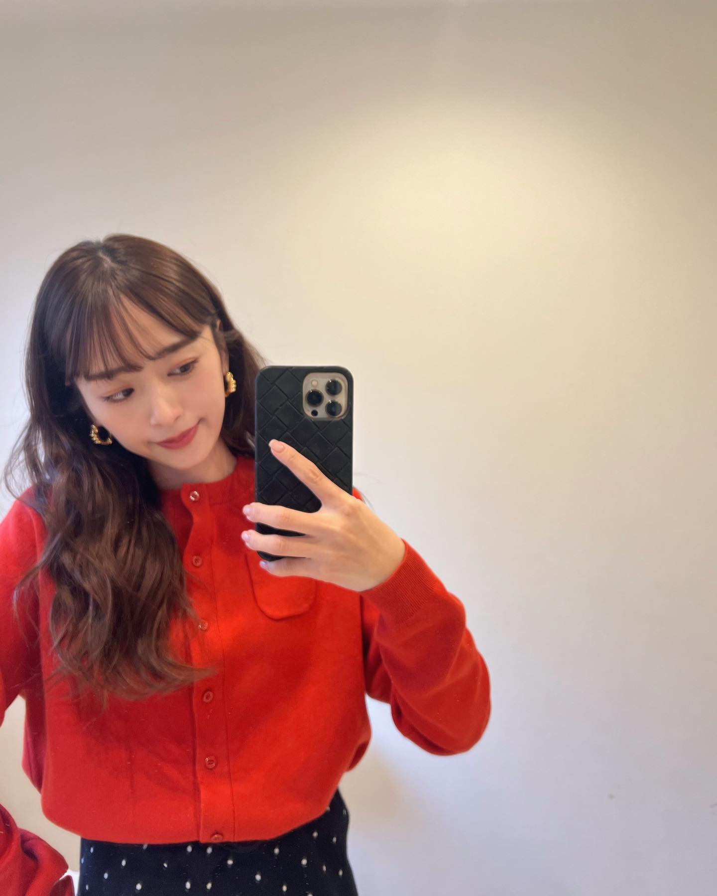 近藤千尋、オシャレな赤コーデでショッピングデート!?❤️❤️