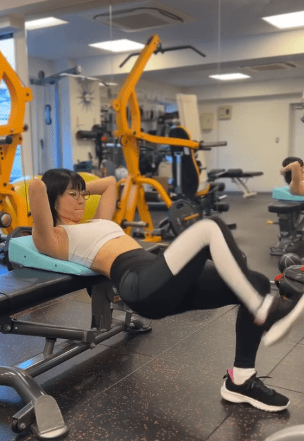 「お尻の下部から横まで入るぅー」筋トレ女子・時東ぁみ、真剣トレーニングムービーがカッコ良すぎる！