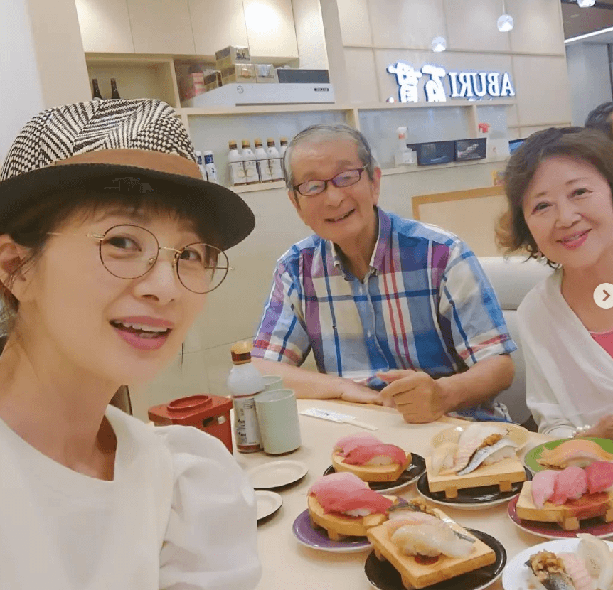 富永美樹、Instagramでお盆休みに親孝行を報告！池上本門寺での家族の時間にファンから温かいメッセージ