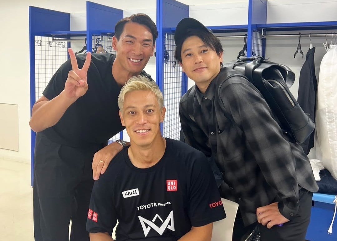 槙野智章、内田篤人＆本田圭佑との豪華3ショット「一緒にお仕事は面白いよね」