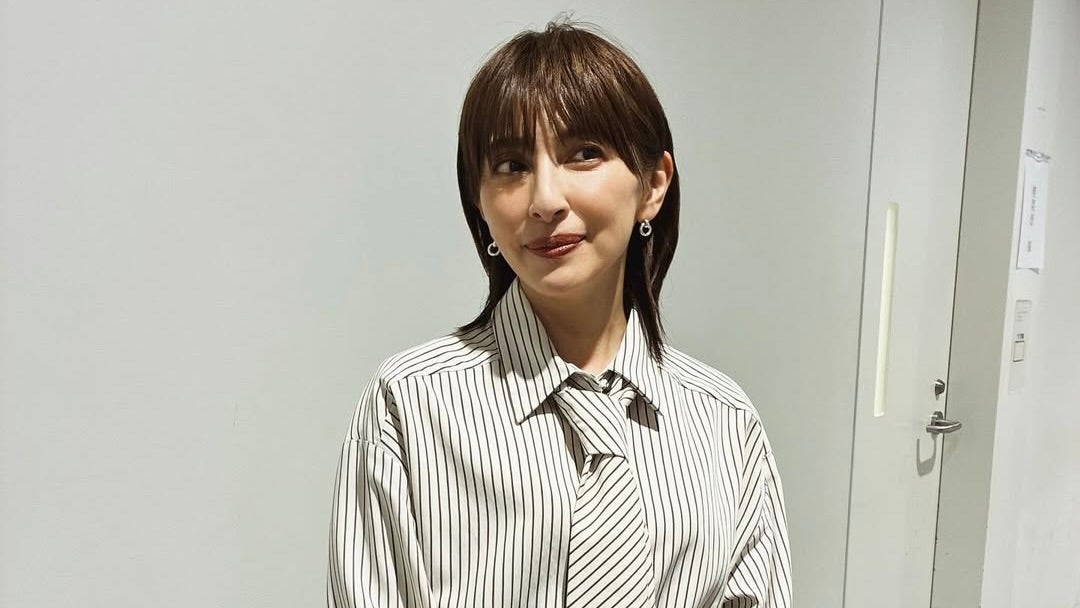 「世間は奥菜さんの幸せを喜んでます」再々婚で話題の美人女優〇〇、最新笑顔ショットに反響！