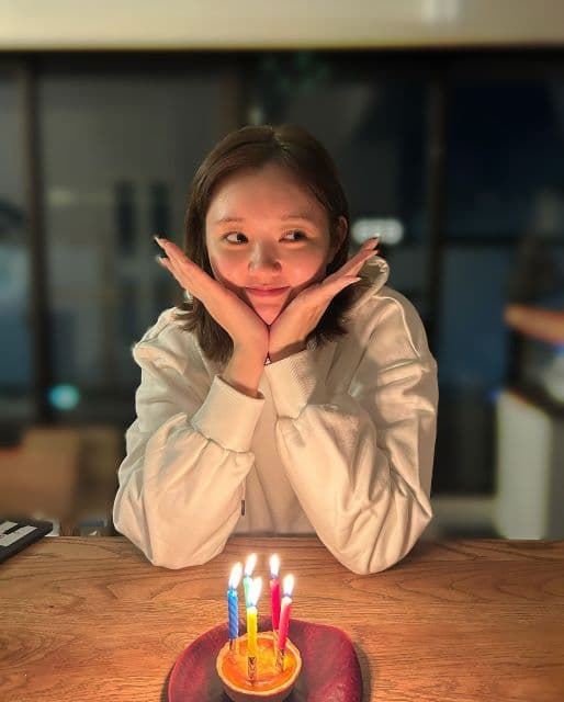 江野沢愛美、28歳の誕生日ケーキはまさかの〇〇…？！ファンからは祝福のメッセージが続々！