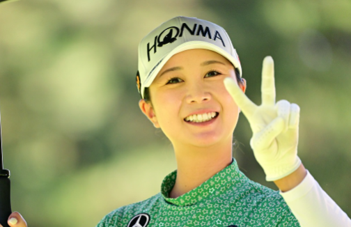 女子ゴルフNEC軽井沢72、初日から豪華ラインナップが集結