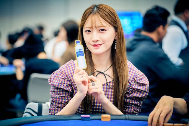 中田花奈、フルハウスからの衝撃敗退。笑顔で挑んだ初SPADIEは学びと悔しさのポーカーデビュー戦