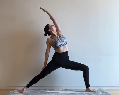 ヨガインストラクター・長嶋泉が“肩こり、首コリ”に効くヨガポーズを紹介！