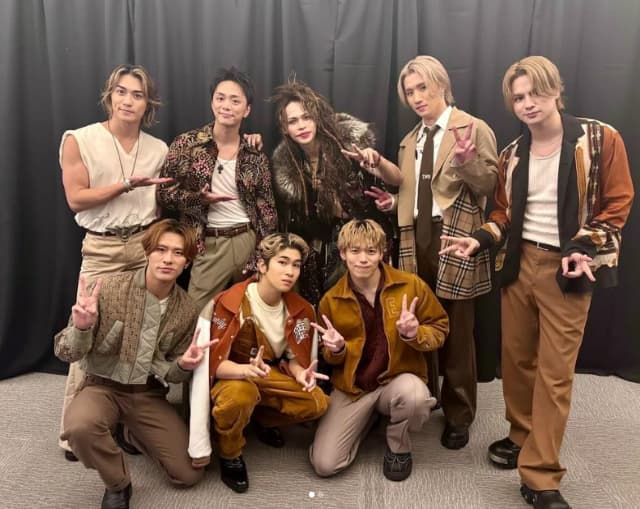 KAT-TUN 上田竜也 豪華メンバーで集合写真！